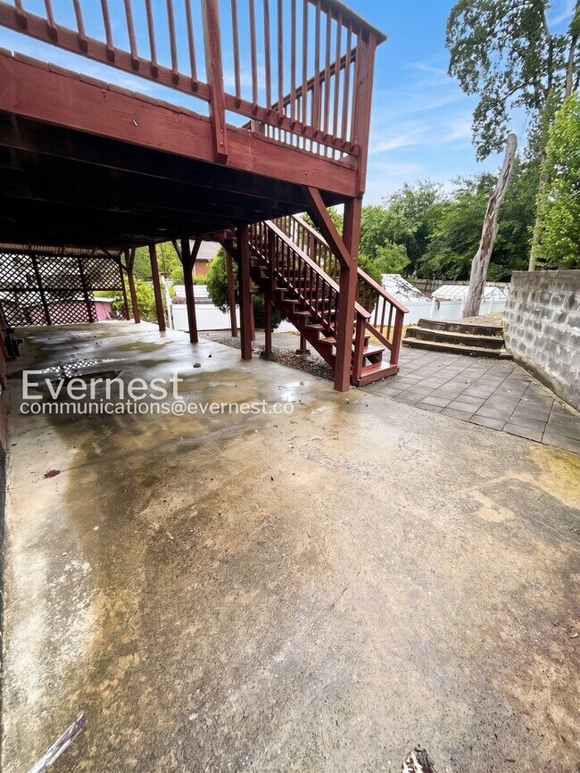 Building Photo - 4303 Whippoorwill Dr