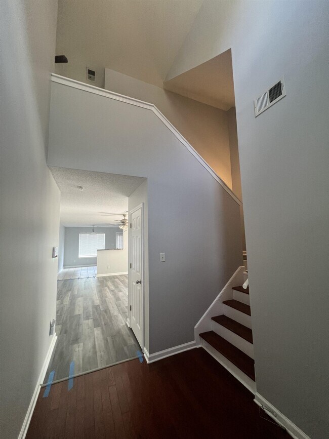 Building Photo - 6847 Kerry Valley Ln