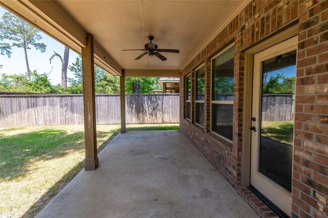 Building Photo - 7 Whispering Thicket Pl