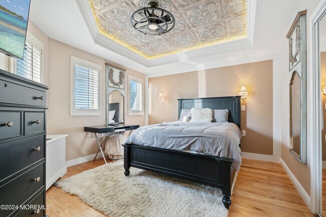 Building Photo - 300 Ocean Ave N