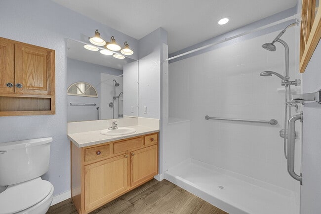 Building Photo - $1,695.00 - $500 OFF First Month Rent -  2...