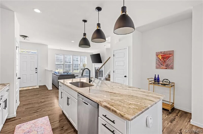 Building Photo - 227 Hanging Fern Alley