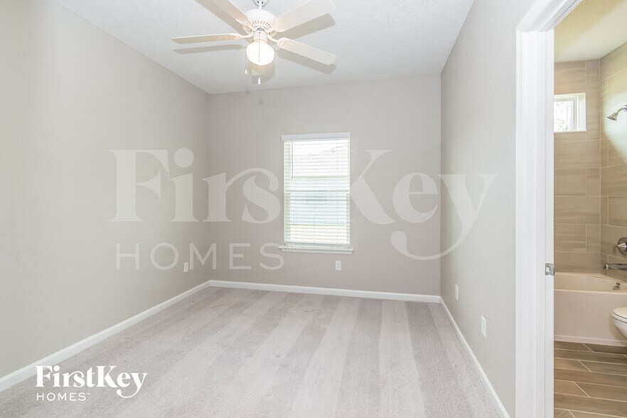 Building Photo - 10155 Pavnes Creek Dr