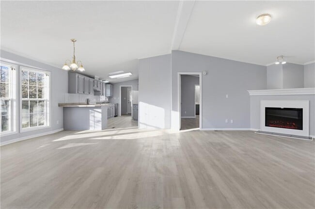 Building Photo - 5320 Long Branch Rd