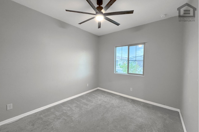 Building Photo - 5Bed/3Bath House at Northern Pkwy/El Mirage Rd! Ready for Immediate Move-In!