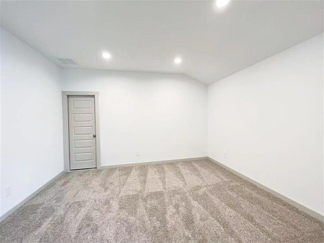 Building Photo - 28310 Hazel Trl