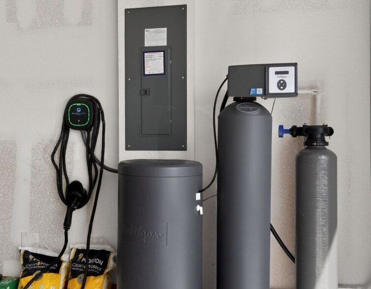 Building Photo - 519 Coastline Wy