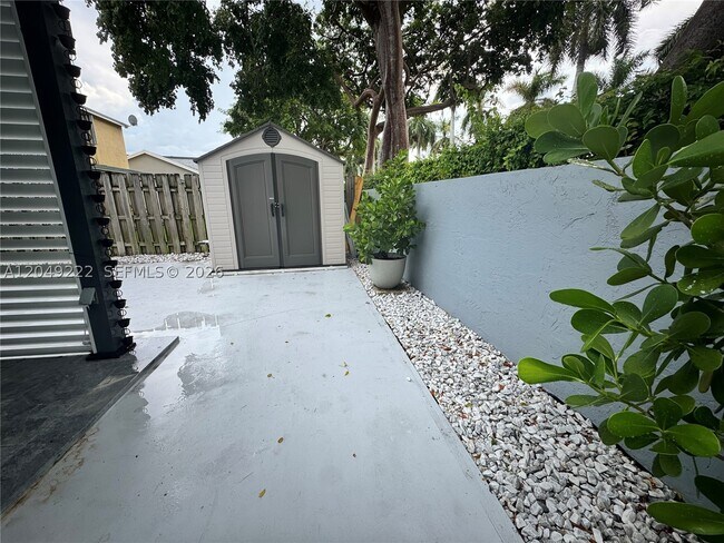 Building Photo - 9368 SW 146th Pl