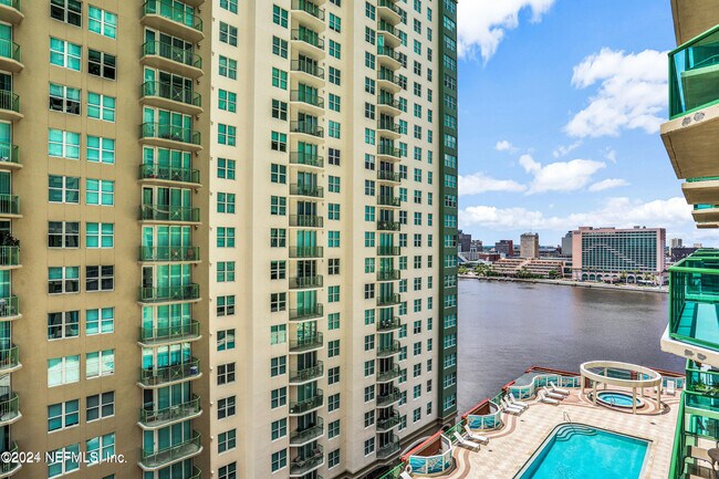Building Photo - 1431 Riverplace Blvd