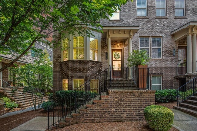 Building Photo - 1216 Virginia Ct