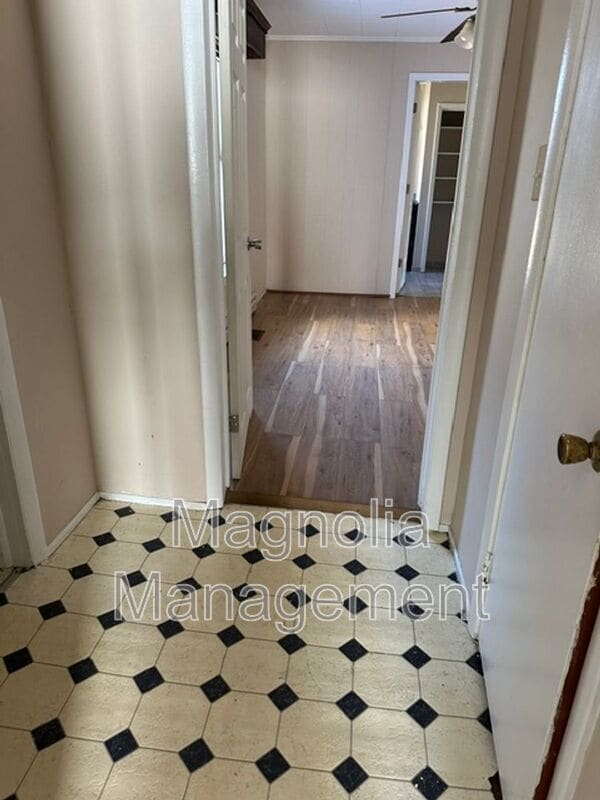 Building Photo - 329 Southall St