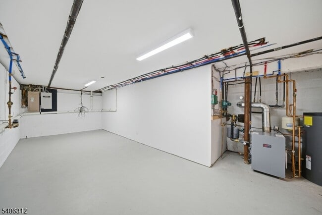 Building Photo - 12 McCaffrey Ln