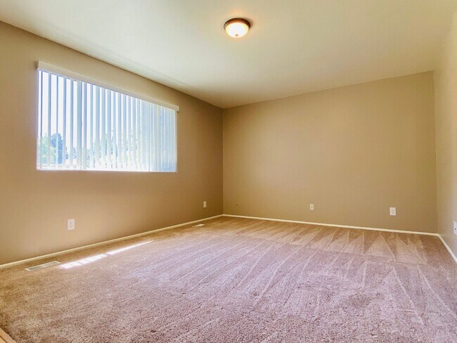 Building Photo - 3025 Little Cottonwood Rd