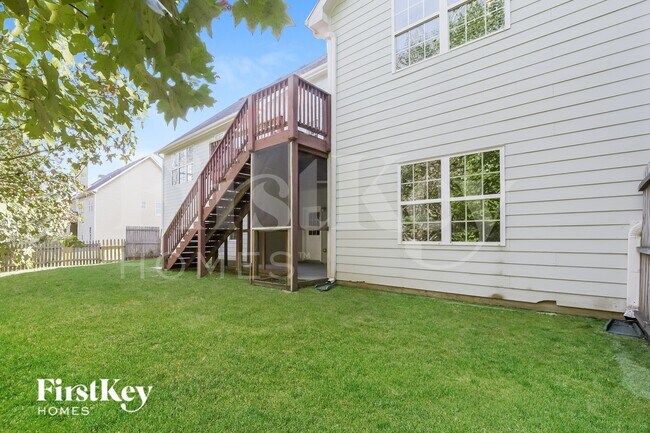 Building Photo - 6231 Cove Creek Dr