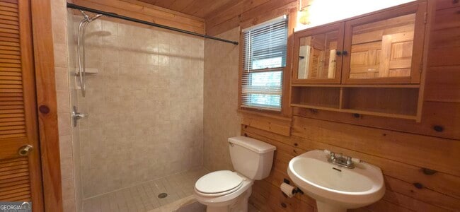 Building Photo - 2234 Etowah River Rd