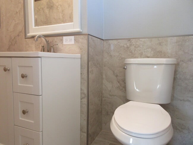 Building Photo - 3302 Zircon Dr