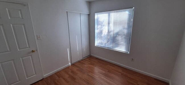 Building Photo - Price reduced to $1,595! 3-Bedroom Condo i...