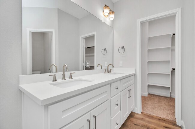 Building Photo - 2349 Hoskins Dr