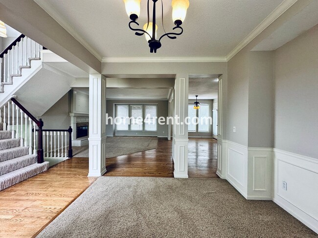 Building Photo - Beautiful Overland Park Home in Blue Valle...