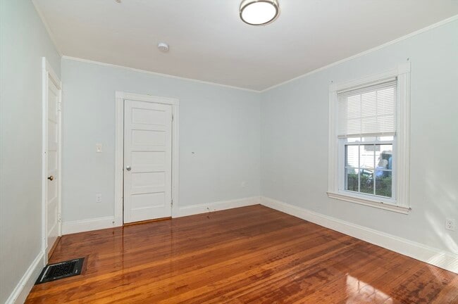 Building Photo - 21 Wollaston Ave