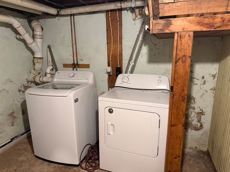 Laundry - 555 Main St