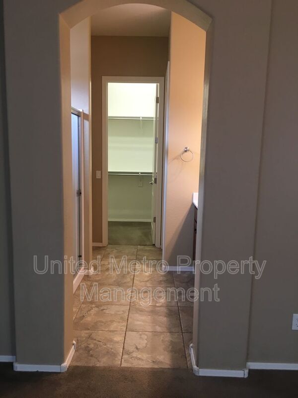 Building Photo - 6065 Haskins Ct