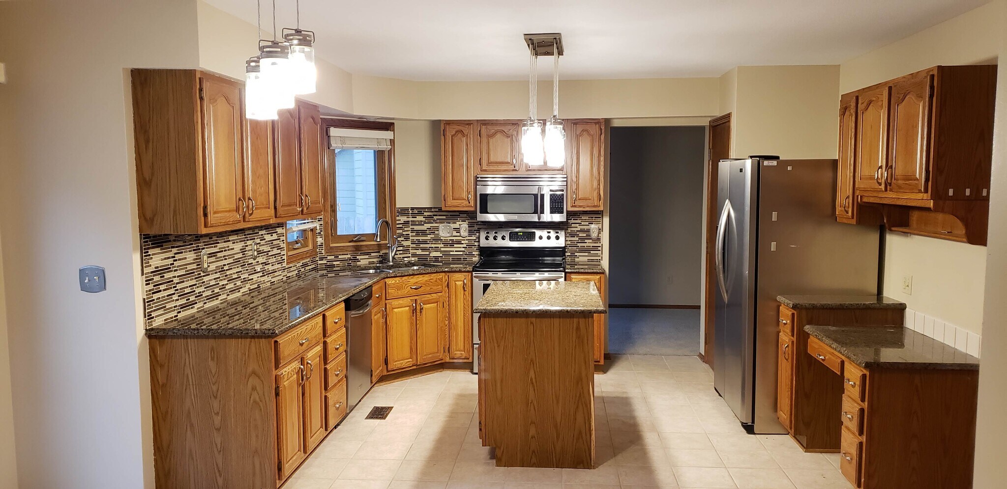 Building Photo - 9020 Iltis Dr
