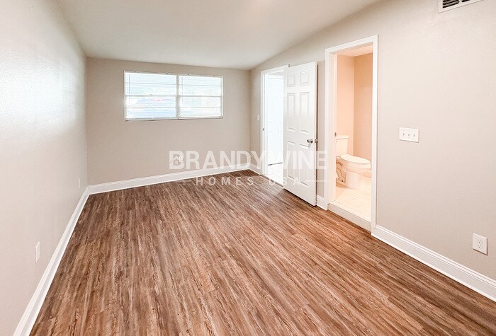 Building Photo - 2145 Bourget Dr
