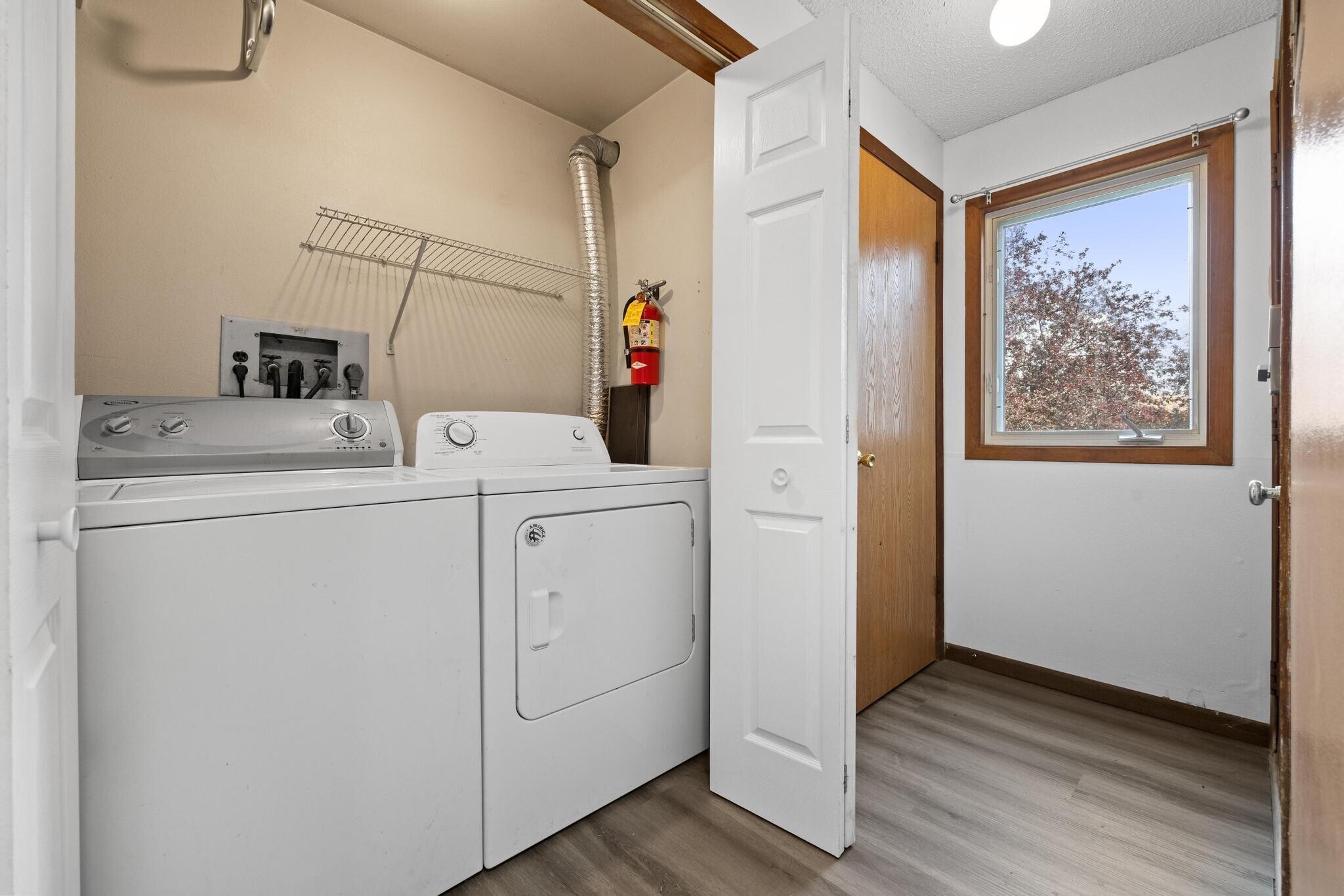 Building Photo - 740 Westwinds Dr