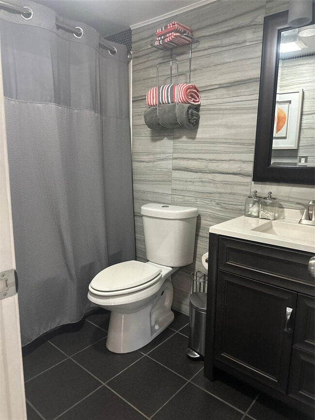 Building Photo - 4046 NW 19th St