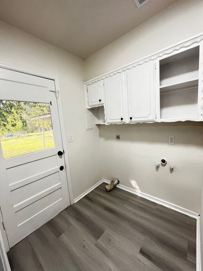 Building Photo - 1204 NW Fort Sill Blvd