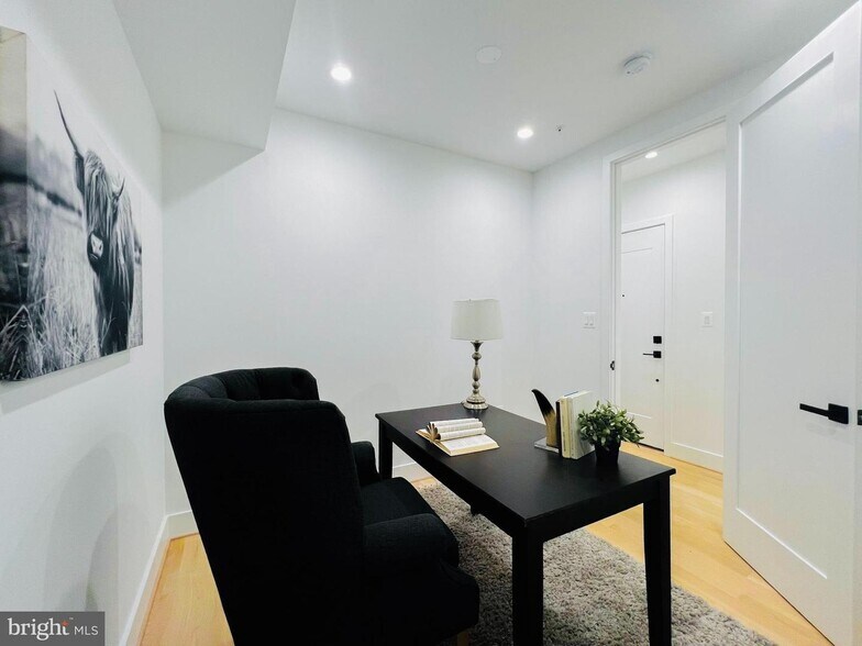 Building Photo - 1808 S St NW