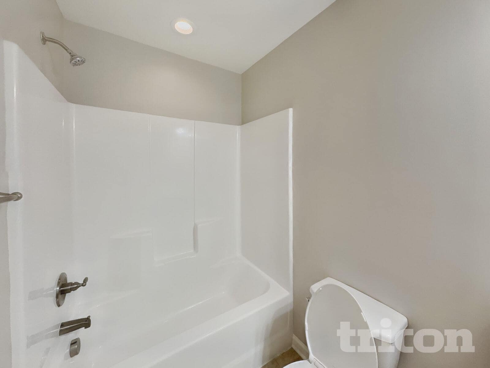 Building Photo - 877 Juno Dr