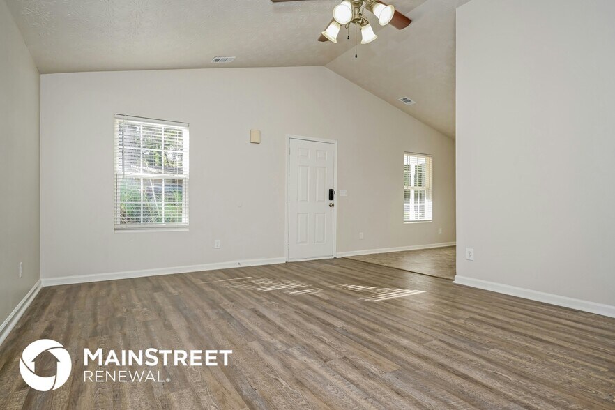 Building Photo - 546 Forest Hill Dr