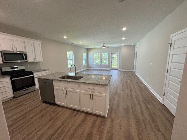 Building Photo - 207 Mosaic Dr