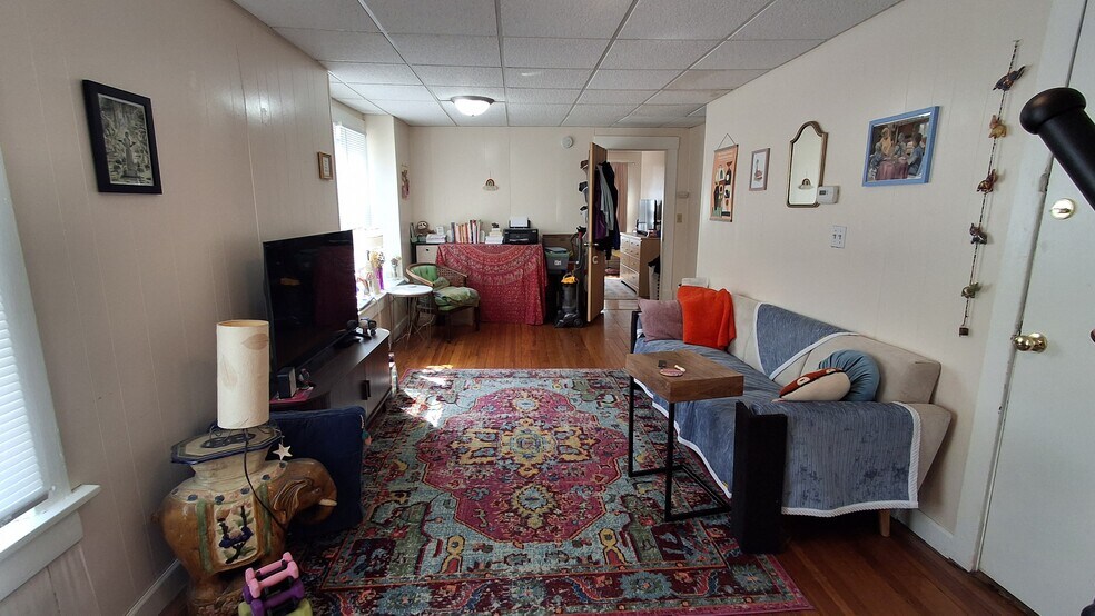 Building Photo - 1339 Vermont St