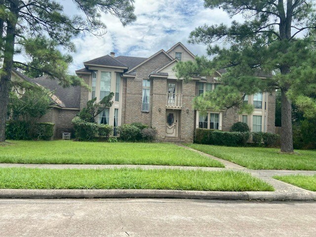Building Photo - 14702 Rancho Vista Dr