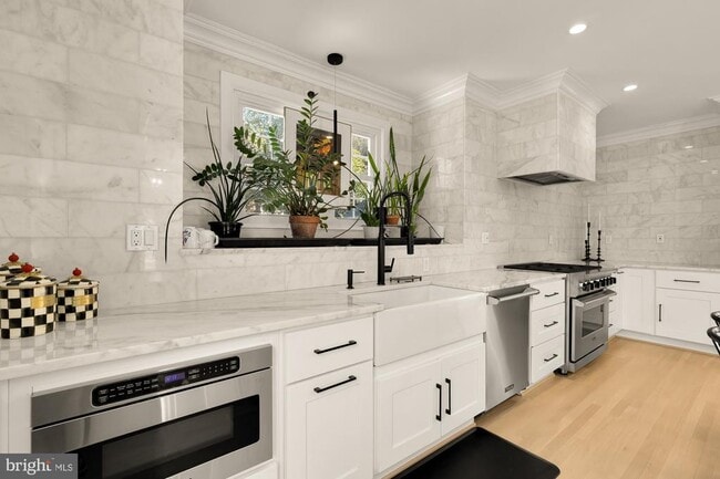 Building Photo - 4105 17th St NW