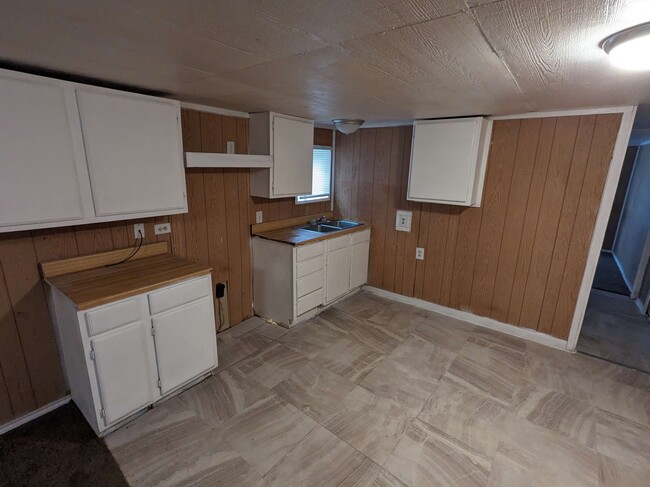 Building Photo - 904 Quail Run