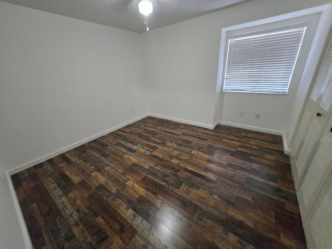 Building Photo - 2/1.5 in Foxmoor!