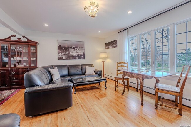 Building Photo - 1455 Beebe Dr