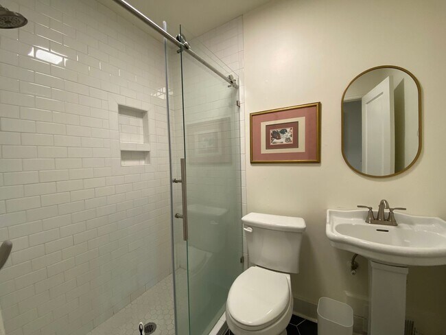 Building Photo - Beautifully Updated and Furnished 3 bedroom, 2 bath brick ranch in Vineland!