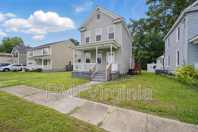 Primary Photo - 1310 Hoover Ave