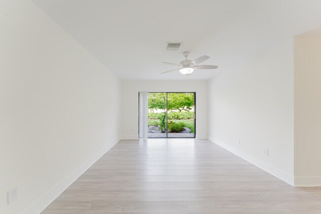 Building Photo - 3048 NW 27th Terrace