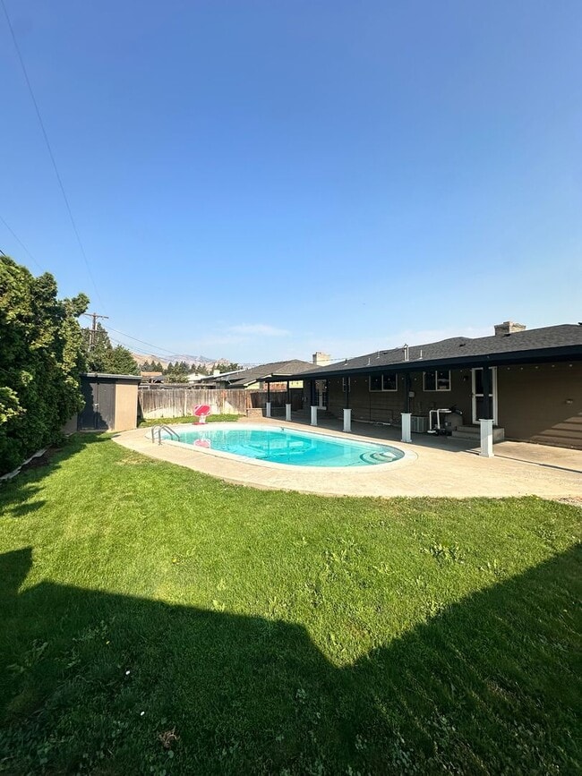 Building Photo - Charming 3-Bedroom, 1.5-Bath Home with Pool & Outdoor Entertaining Oasis