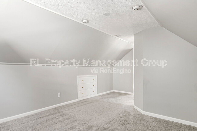 Building Photo - 459 Blenheim Rd
