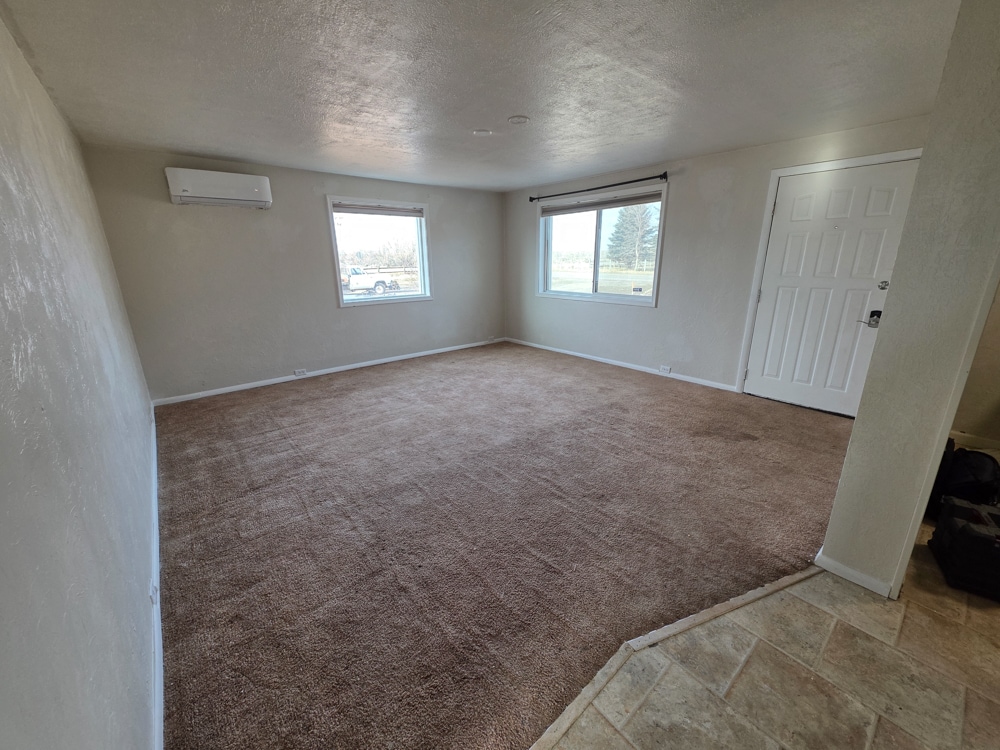 Building Photo - 4467 W 49th S