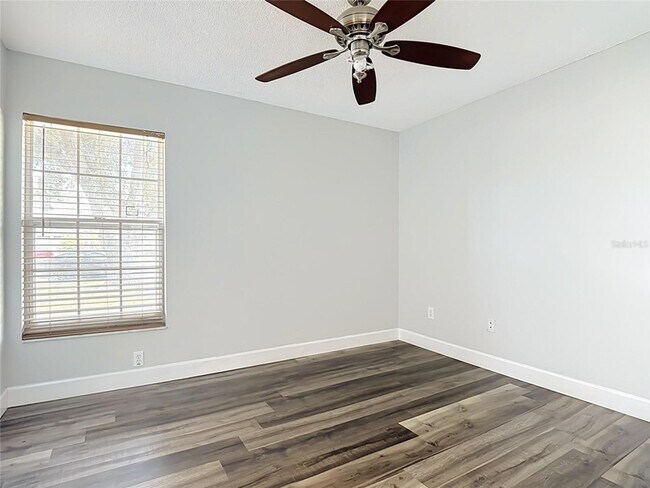 Building Photo - 227 Robbins Rest Cir