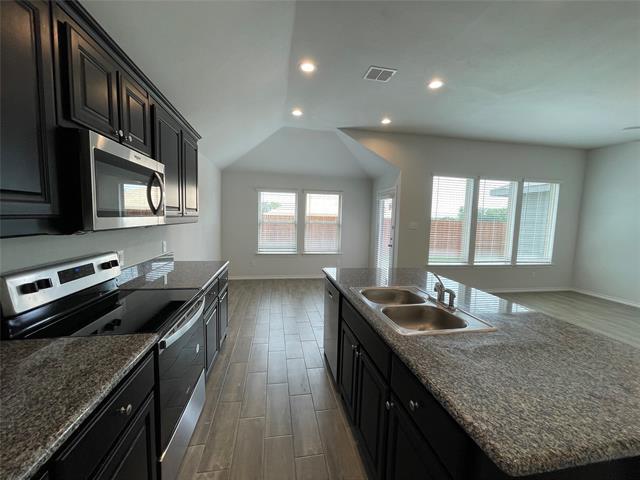 Building Photo - 5808 Utopia Dr