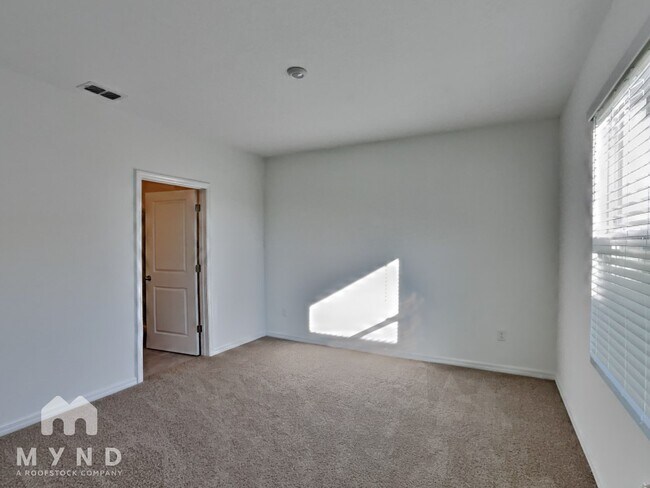 Building Photo - 6975 Faben Ln